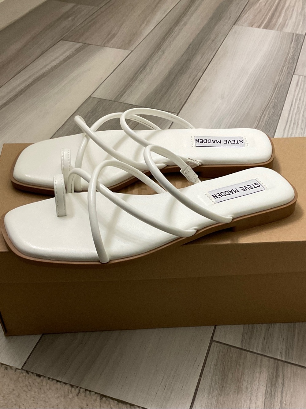 Steve Madden White Strappy Toe-Ring Slide Sandals - Picture 2 of 6